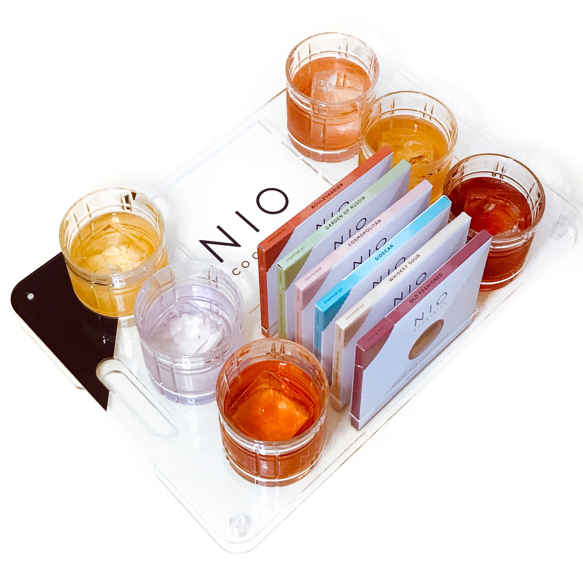 The Experience Bar Cabinet: the tray that becomes a mini bar